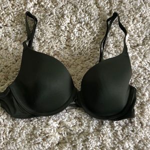 PINK Victoria’s Secret Wear Everywhere Bra